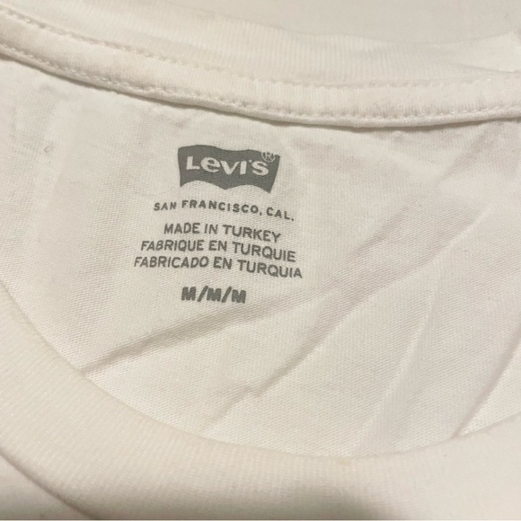 Levi's White T-Shirt Women’s Size Medium - Picture 4 of 16